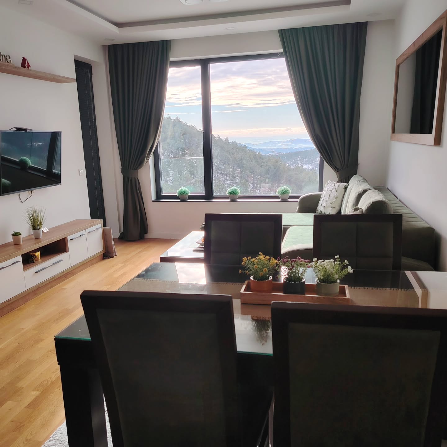 Trpezarija i pogled