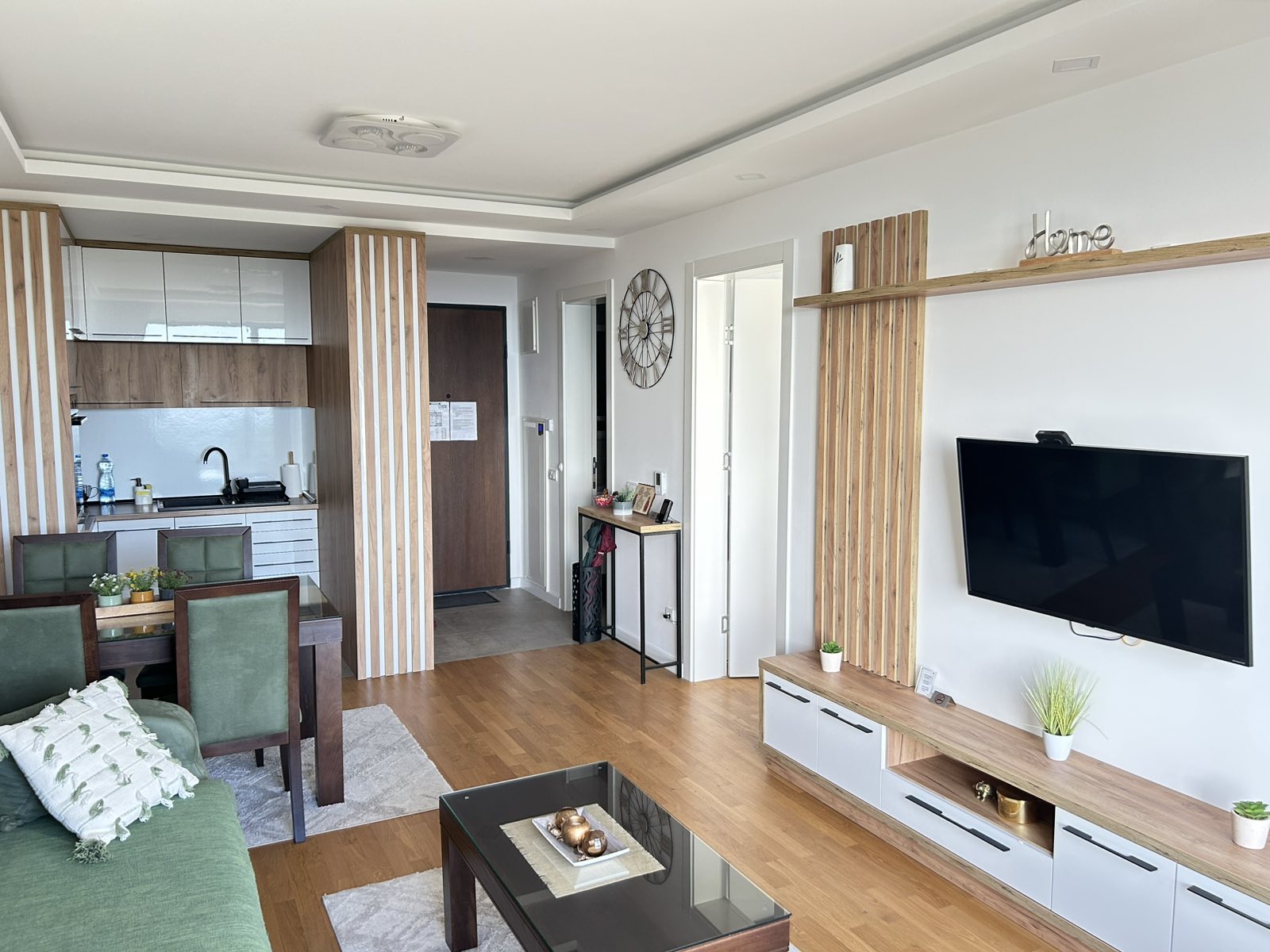Dnevna soba i kuhinja apartmana